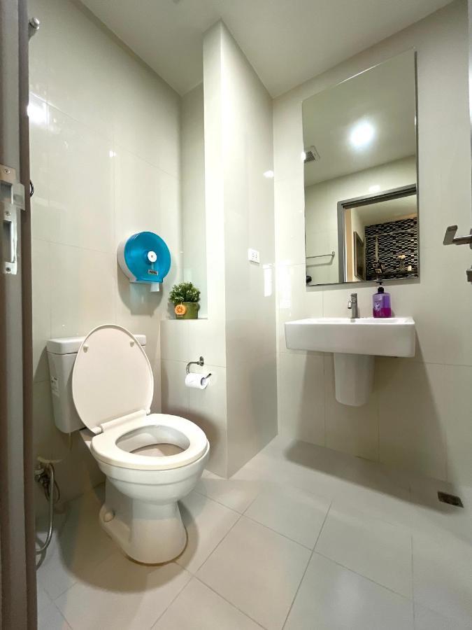 The Base Deluxe Kingsize Lägenhet Pattaya Exteriör bild