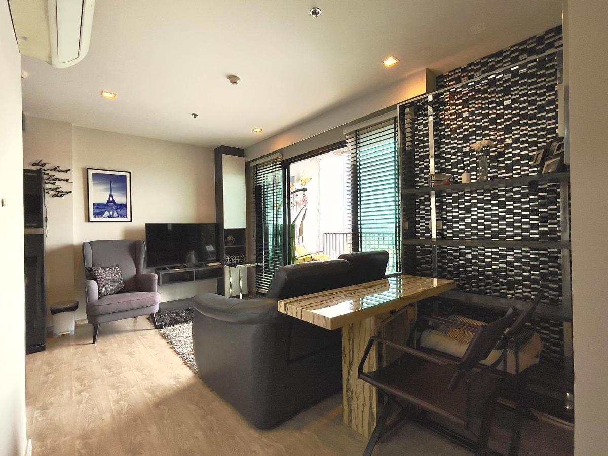 The Base Deluxe Kingsize Lägenhet Pattaya Exteriör bild