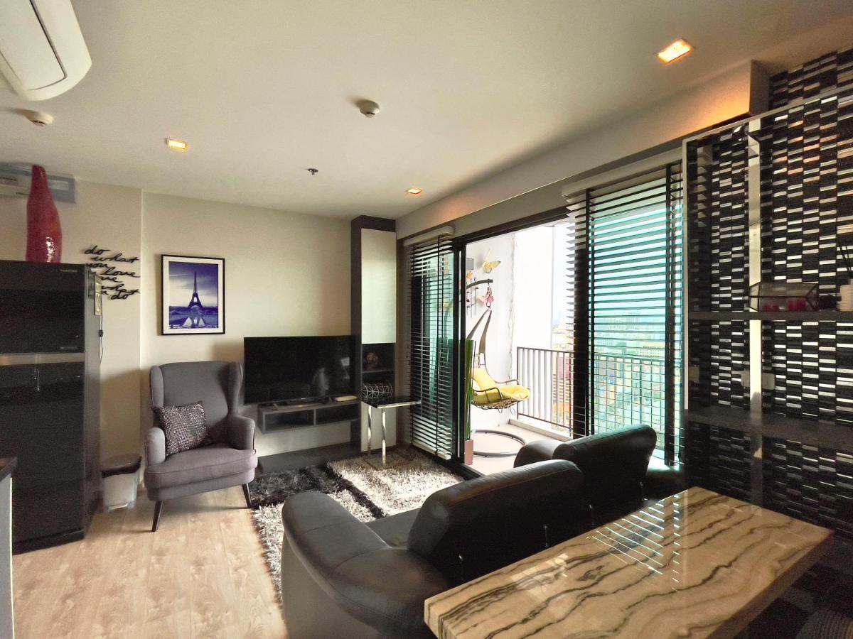 The Base Deluxe Kingsize Lägenhet Pattaya Exteriör bild